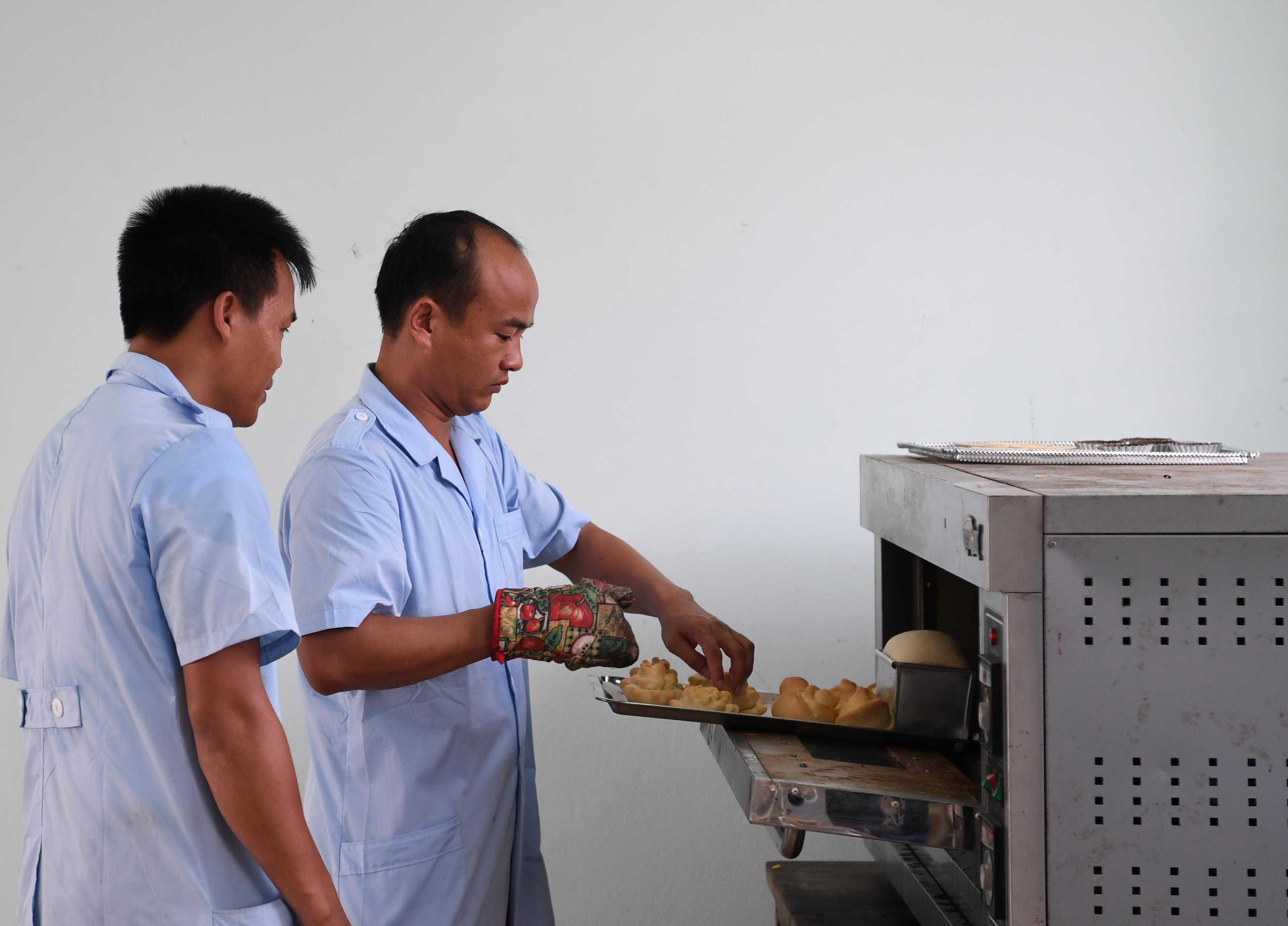 Bài 3: Bếp dã chiến mang tinh thần người Việt sang Nga